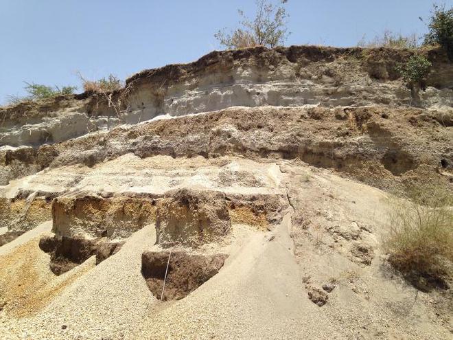 Una sucesión de depósitos volcánicos en el volcán Boset, en el principal rift etíope. Crédito: Profesor Thomas Gernon, Universidad de Southampton